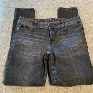 White House Black Market jeggings